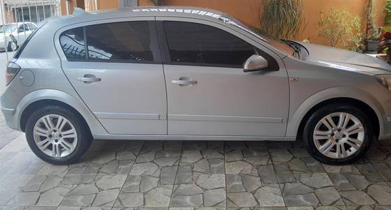 CHEVROLET VECTRA 2.0 MPFI GT HATCH 8V FLEX 4P AUTOMÁTICO